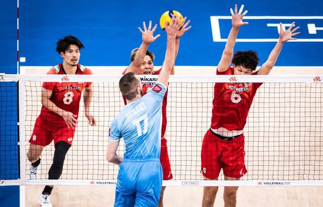 Kapetan Tine Urnaut ni mogel preprečiti poraza. FOTO: FIVB