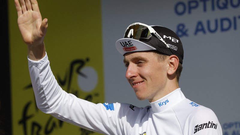 Fotografija: Po odpovedi Primoža Rogliča in Mateja Mohoriča bo tudi najboljši slovenski kolesar Tadej Pogačar bržčas izpustil svetovno prvesntvo v Glasgowu. FOTO: Stephane Mahe/Reuters