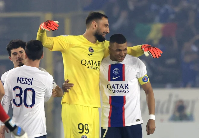 Gianluigi Donnarumma in njegova partnerka sta ob obisku kriminalcev ostala brez pol milijona evrov v urah, nakitu in luksuznih usnjenih izdelkih. FOTO: Pascal Rossignol/Reuters