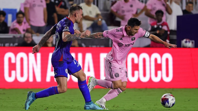 Lionel Messi je že v svojem prvem nastopu za Miami opozoril nase. FOTO: Megan Briggs/AFP