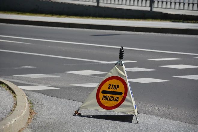 Policisti so bili o dogodku obveščeni danes nekaj pred 7. uro. Fotografija je simbolična. FOTO: Bakal Oste/Slovenske novice