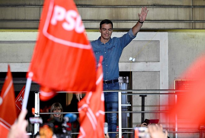 Predsednik vlade Pedro Sánchez je bil videti bistveno bolj zadovoljen kot Núñez Feijóo. FOTO: Javier Soriano/Afp