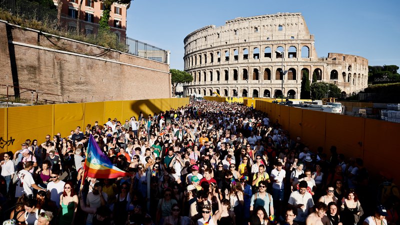 Fotografija: Italijansko istospolno skupnost še posebej moti, da se razmere vračajo v čase nazadnjaškega odnosa do njihove skupnosti v tradicionalno katoliški državi. FOTO: Yara Nardi/Reuters