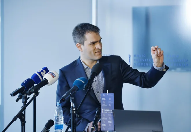 Po izvolitvi delavskega direktorja in nastopu celotne uprave bo ta vodila RTV Slovenija namesto generalnega direktorja, kot je veljalo po prejšnji ureditvi. FOTO: Jože Suhadolnik/Delo