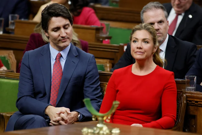 V zadnjih letih sta se 51-letni Justin Trudeau in 48-letna Sophie Trudeau čedalje redkeje pojavljala v javnosti. FOTO: Blair Gable/Reuters