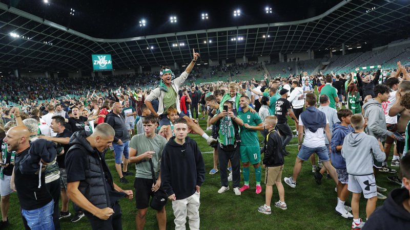 Fotografija: Odziv navijačev na zgodovinsko zmago Olimpije nad Ludogorcem je ogrozil naslednje spektakle v Stožicah. FOTO: Leon Vidic