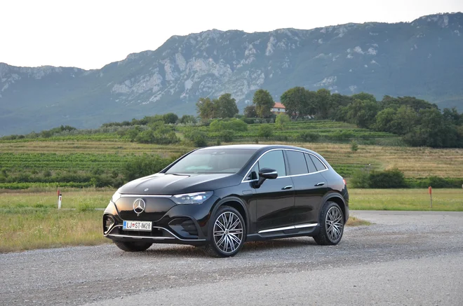 Mercedes EQE SUV je drag, udoben in električno zmogljiv križanec. FOTO: Gašper Boncelj