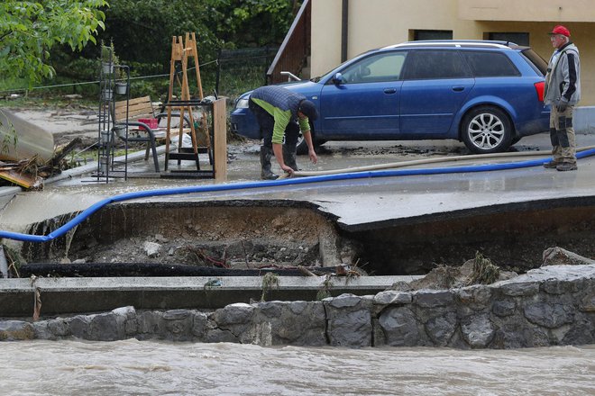 Posledice poplav. Stahovica pri Kamniku. FOTO: Leon Vidic/Delo
