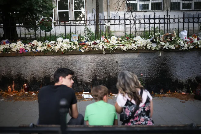 Mladoletnik je z očetovo pištolo 3. maja ubil devet učencev in varnostnika, skupinsko tožbo pa je vložilo 27 svojcev. FOTO: Armin Durgut/pixsell Pixsell