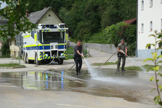 Vodni top v Gorenji vasi. FOTO: Špela Ankele/Slovenske Novice