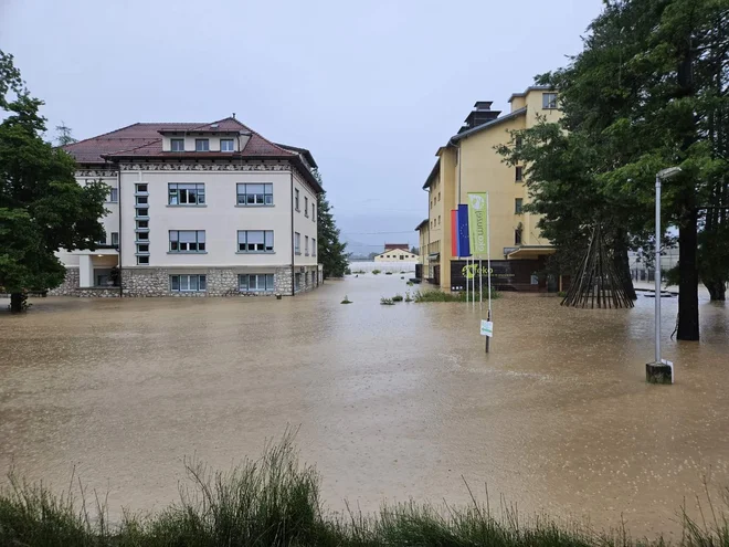 Poplavilo je Inštitut za hmeljarstvo in pivovarstvo Slovenije in tudi Ekomuzej hmeljarstva in pivovarstva. FOTO: IHPS