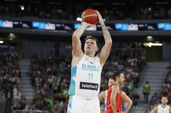 Luka Dončić je popeljal Slovenijo do zmage nad Japonsko. FOTO: Leon Vidic/Delo