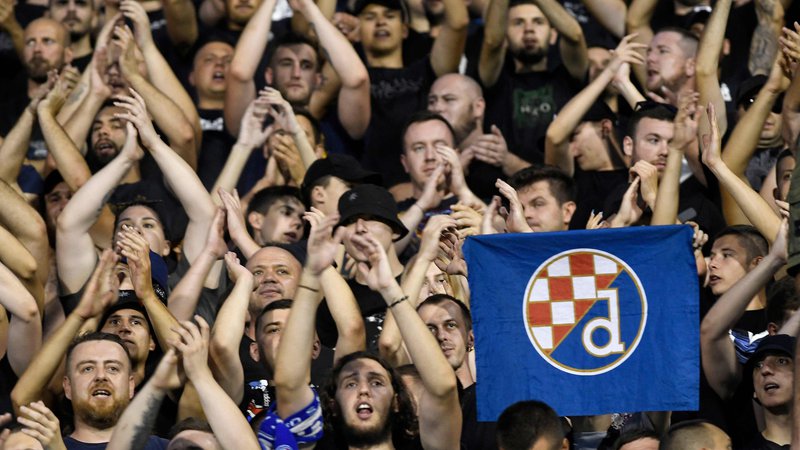 Fotografija: V tej sezoni ne bo več privržencev zagrebškega kluba na tekmah v tujini. FOTO: Denis Lovrović/AFP