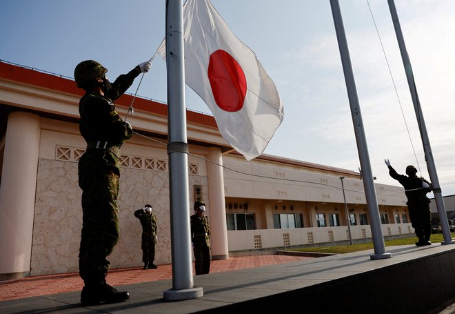 Okinava ima bogato vojaško zgodovino. FOTO: Issei Kato/Reuters
