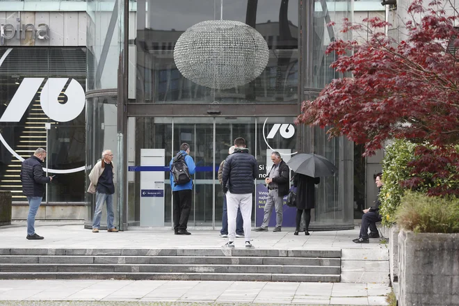 Podrejene obvezničarje in delničarje so pred desetimi leti razlastili. FOTO: Leon Vidic/Delo