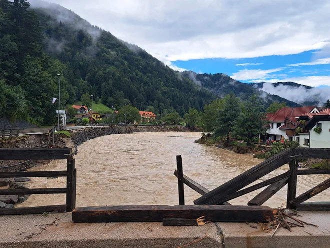 Pogled z Delovega mostu 6. avgusta letos. FOTO: Špela Kuralt/Delo