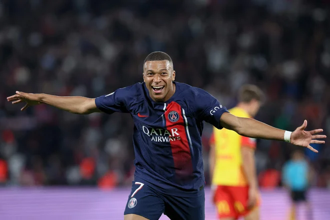 Kylian Mbappe je Lensu zabild va gola. FOTO: Alain Jocard/AFP