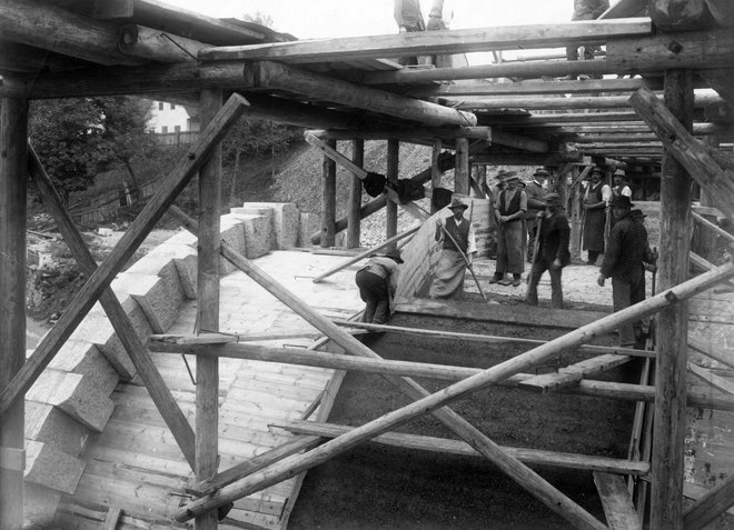 Gradnja Glavnega mostu leta 1911 FOTO: iz zbirke Pokrajinskega arhiva Maribor