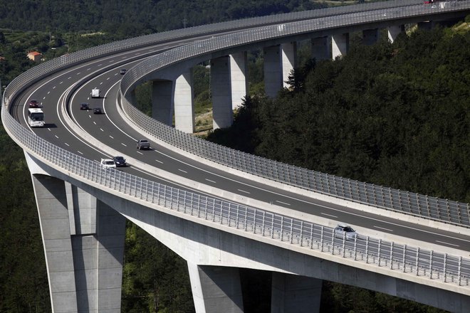 Viadukt na Črnem Kalu so odprli leta 2004. FOTO: Mavric Pivk