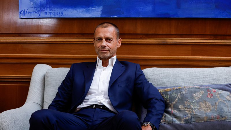 Fotografija: Predsednik Evropske nogometne zveze Aleksandra Čeferina meni, da so v Savdski Arabiji ubrali napačno pot. FOTO: Louiza Vradi/Reuters