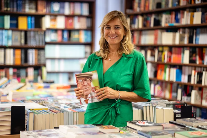 »Niti enega mojega vprašanja ni zavrnil ali preslišal,« o nastajanju avtobiografije Nikogaršnji sin pravi Cristina Battocletti. FOTO: Črt Piksi