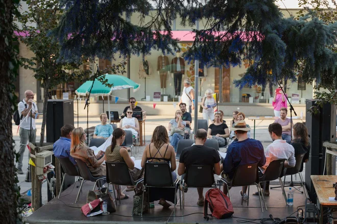 V preteklosti so se na festivalu posvetili temam, kot so meja, vojna in mir, večjezičnost, obrobje. FOTO: Rebeka Bernetič