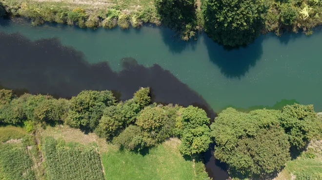 Onesnaženje, ki ga je z dronom posnel geograf Uroš Stepišnik iz ljubljanske filozofske fakultete. FOTO: Uroš Stepišnik