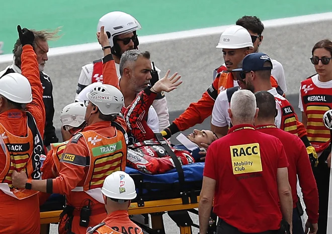 Francesca Bagnaio so po padcu odpeljali v bolnišnico. FOTO: Bruna Casas/Reuters