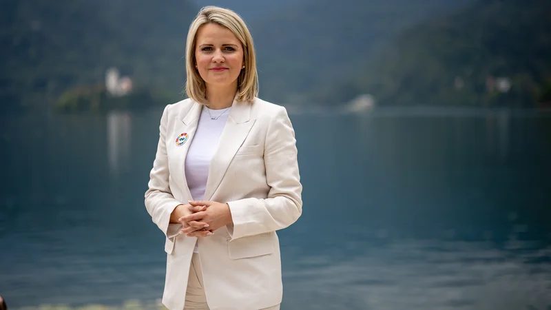 Zagotovljen dostop do hitre in zgodnje diagnoze ter zdravljenja je pomemben del naložb v zdravje ljudi, širše gospodarstvo in družbo kot celoto, poudarja Eva McLellan, generalna direktorica Roche Slovenija. FOTO: Črt Piksi/Delo