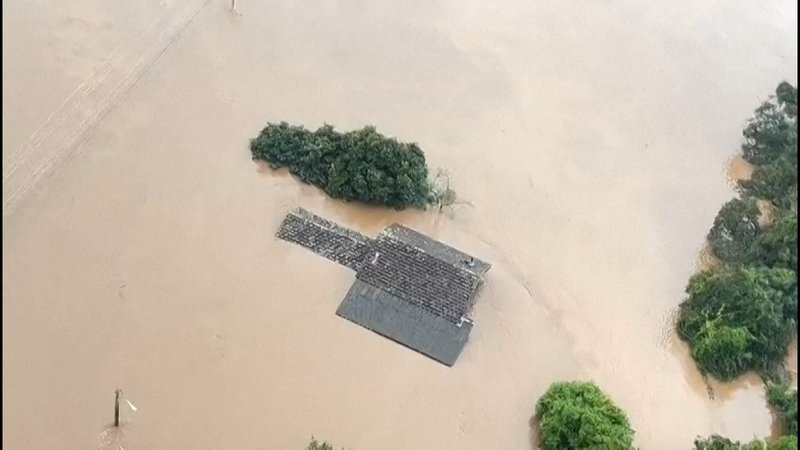 Fotografija: Poplavljeno območje v Lajeado v Rio Grande de Sul. 

FOTO: AFP