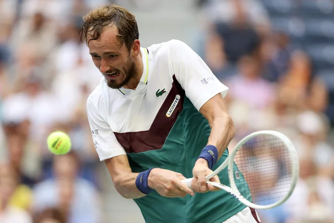 V ruskem četrtfinalnem dvoboju jeDaniil Medvedjev premagal Andreja Rubleva po slabih treh urah. FOTO: Matthew Stockman/Getty Images Via Afp