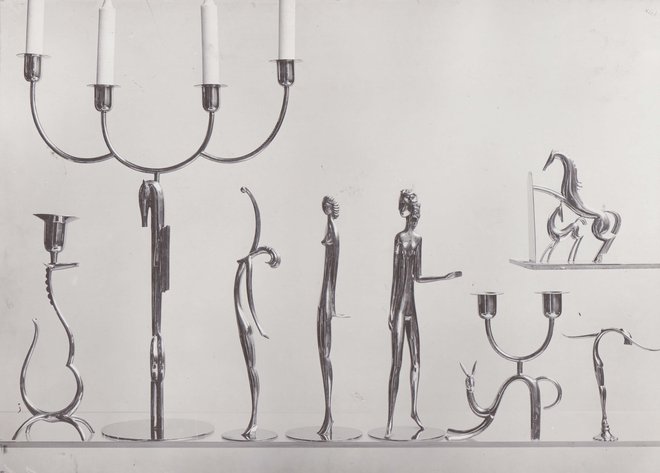 Ženske in živalske figure kot svečniki in stojala za namizne svetilke 1925–1928 FOTO: MAK