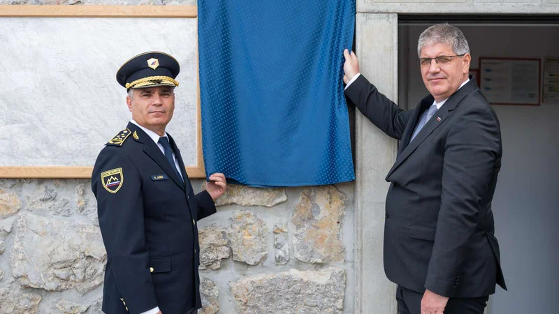 »Jutri je nov dan,« je Poklukar odgovoril na vprašanje, kaj bo naredil, če sodišče ali Komisija za preprečevanje korupcije ugotovi, da Jušić ne izpolnjuje pogojev. FOTO: Boštjan Podlogar/STA
