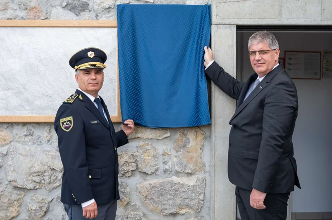 »Jutri je nov dan,« je Poklukar odgovoril na vprašanje, kaj bo naredil, če sodišče ali Komisija za preprečevanje korupcije ugotovi, da Jušić ne izpolnjuje pogojev. FOTO: Boštjan Podlogar/STA