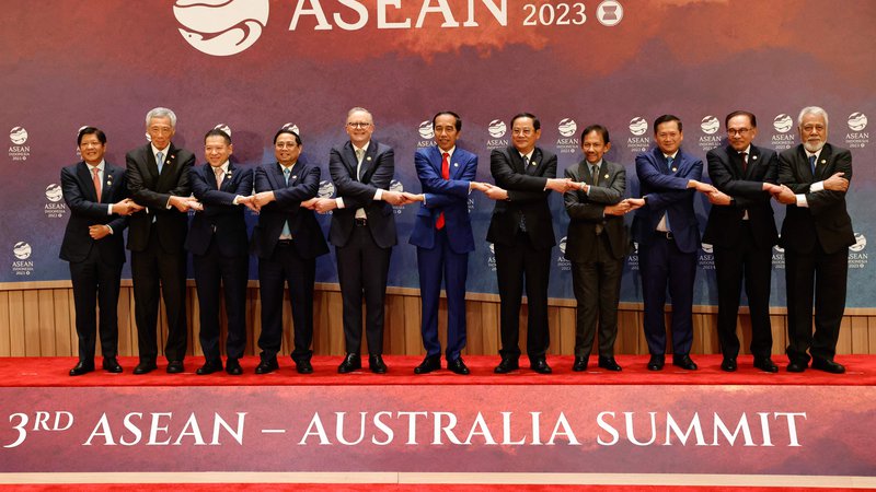 Fotografija: V četrtek v Džakarti potekalo vrhunsko srečanje Vzhodne Azije. FOTO: Willy Kurniawan/AFP
