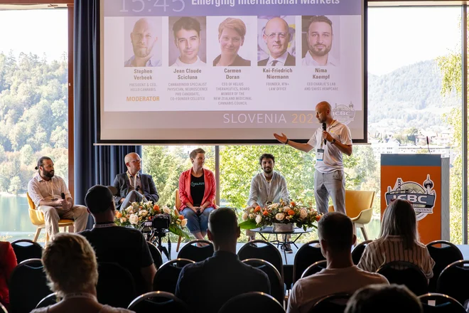 Konference ICBC so na prestižnih lokacijah tudi zato, da se umakne stigma, ki jo nosi konoplja. FOTO: Črt Piksi/Delo