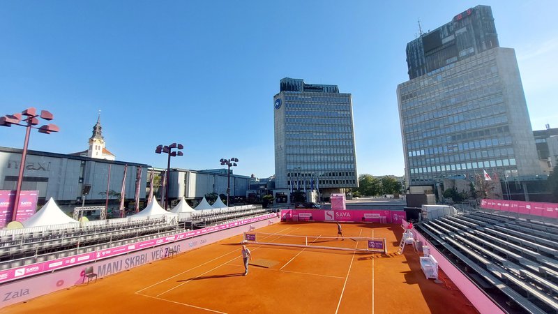 Fotografija: Ljubljanski teniški turnir se je začel z neprijetnim zapletom. FOTO: Blaž Samec/Delo