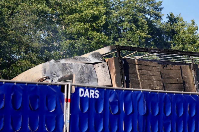 Prometna nesreča na ljubljanski obvoznici. FOTO: Črt Piksi