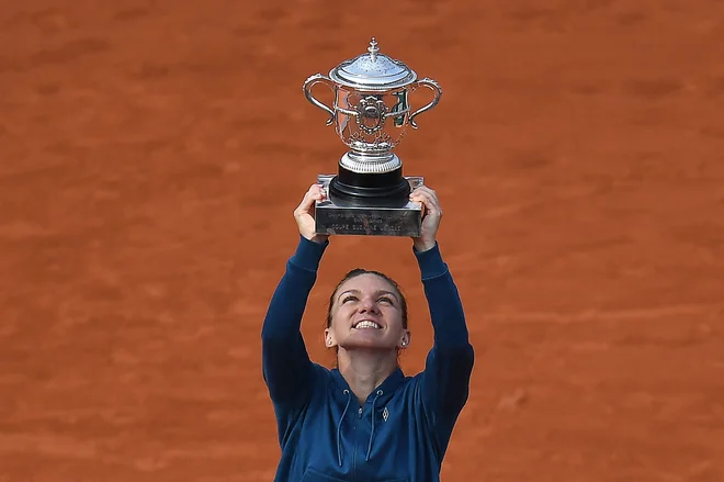 Simona Halep še vedno trdi, da je nedolžna. Foto Christophe Archambault/AFP