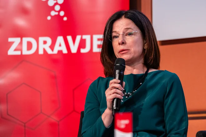 Urška Močnik, direktorica doma upokojencev Idrija. FOTO: Črt Piksi/Delo
