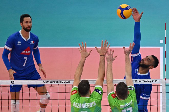 Francoski zvezdnik Earvin N'Gapeth je čaral, a ni sčaral brona. FOTO: Andreas Solaro/AFP