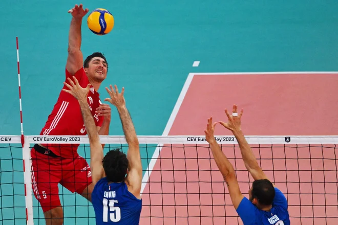Łukasz Kaczmarek je veliko pripomogel k naslovu evropskega prvaka za poljske odbojkarje. FOTO: Andreas Solaro/AFP