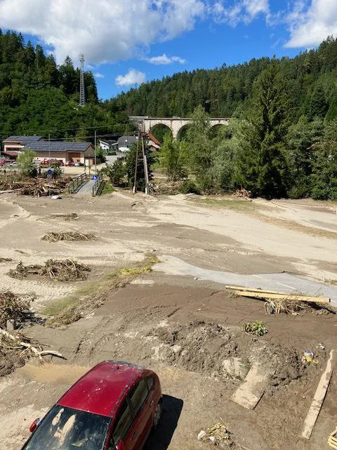 »Nikjer ni bilo tako hudo kot pri nas,« je povedala Anja Vastl, ki meni, da bodo posledice vidne še dolgo. Foto osebni arhiv