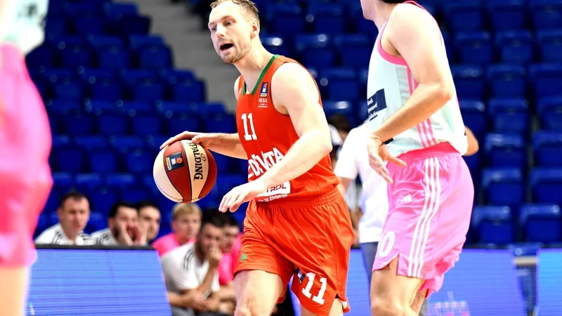 Fotografija: Jaka Blažič je dobro izkoristil minute na parketu, dosegel je 19 točk in 11 skokov. Foto Cedevita Olimpija