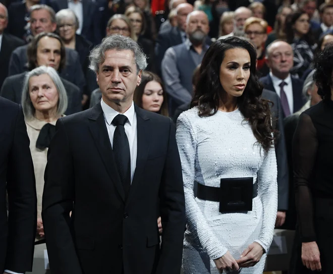 Partnerica aktualnega predsednika vlade svojo vlogo, vsaj kot je videti, razume kot zelo aktivno. Foto Jože Suhadolnik