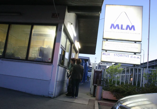 Vlada je livarni dvakrat dodelila državno pomoč; MLM je sicer od leta 2009 dalje prejelo neposredno od države več kot 13,3 milijona evrov različnih pomoči, med drugim tudi za reševanje finančnih problemov in prestrukturiranje. FOTO: Tadej Regent/Delo