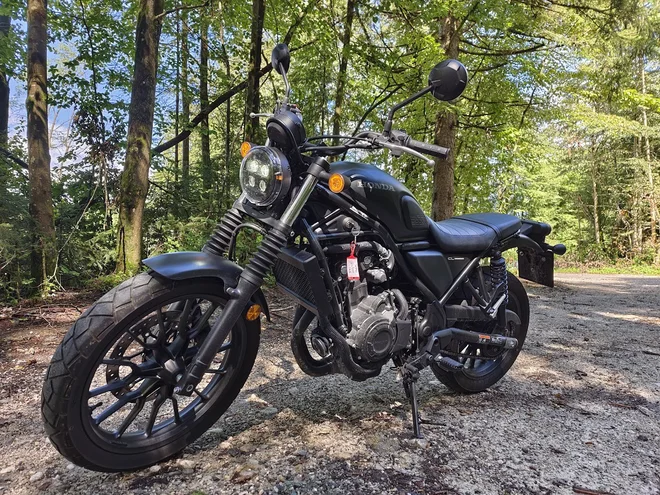 Scrambler ima nekaj pomanjkljivosti, a verjamemo, da bo Honda kritikam prisluhnila. FOTO: Jan Jolič Lieven