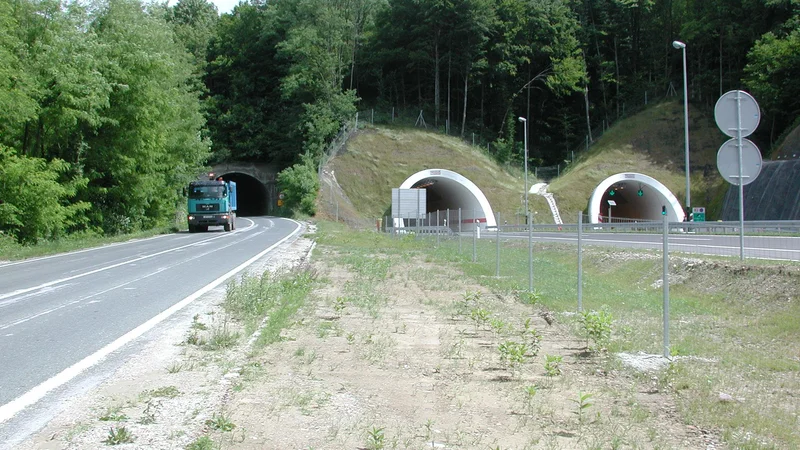 Fotografija: Večina hrvaških predorov na kontinentu je končanih, zdaj se odpirajo večji posli ob hrvaški obali. Foto Franc Milošič