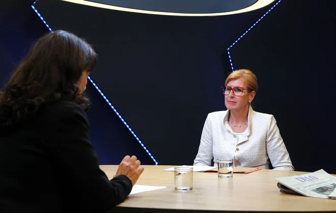Vesna Nahtigal, glavna direktorica GZS, pogreša skupne podatke o višini do zdaj zbranih doniranih sredstev za odpravo posledic ujme.

FOTO: Marko Feist