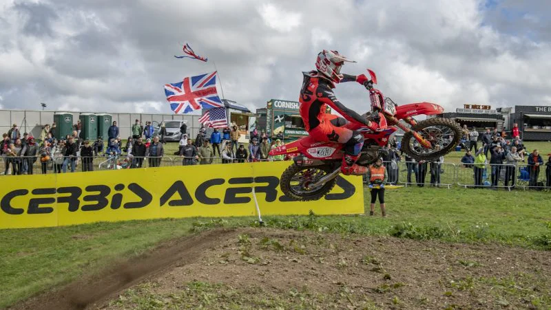 Fotografija: Velika Britanija je bila pisana na kožo Timu Gajserju, ki je v obeh vožnjah zasenčil konkurenco. FOTO: Honda Racing